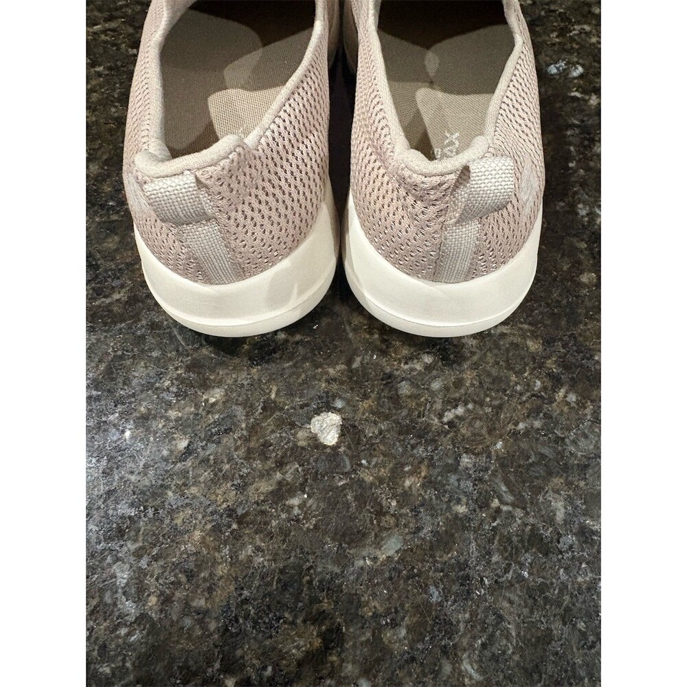 Skechers GO WALK Joy Women's Slip-On Walking Shoes Beige Size 7.5 - Picture 3 of 8